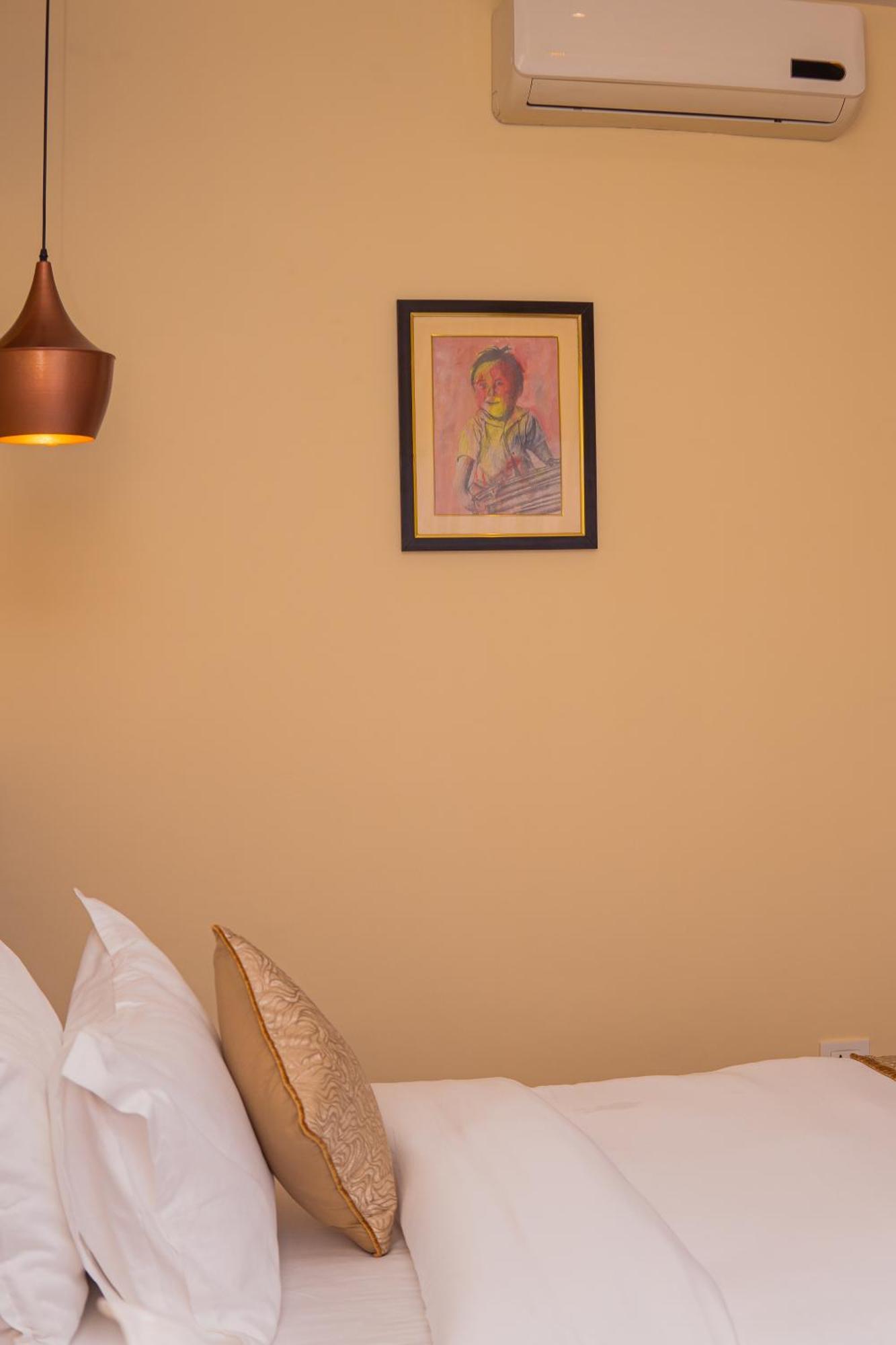 Temple Himalaya Hotel & Spa โพคารา ภายนอก รูปภาพ