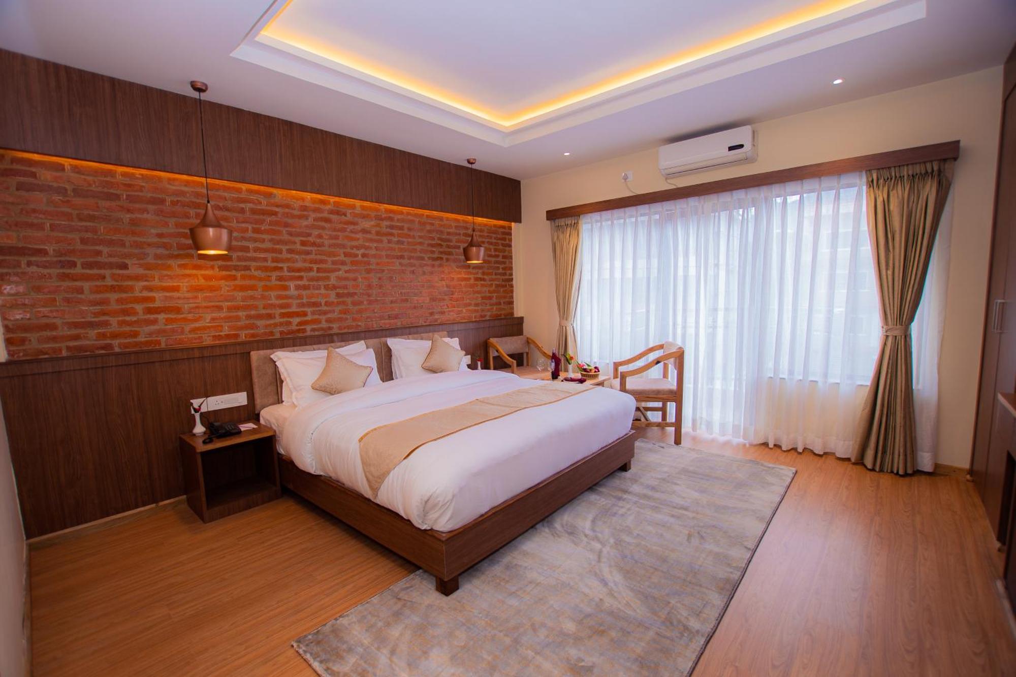 Temple Himalaya Hotel & Spa โพคารา ภายนอก รูปภาพ